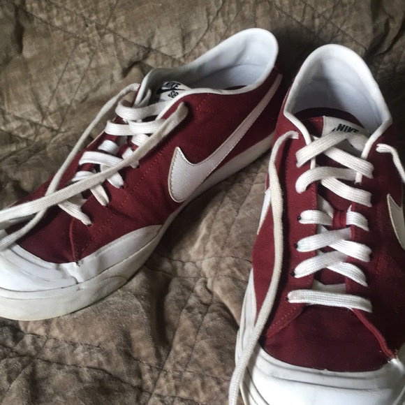 nike toe cap skate shoes